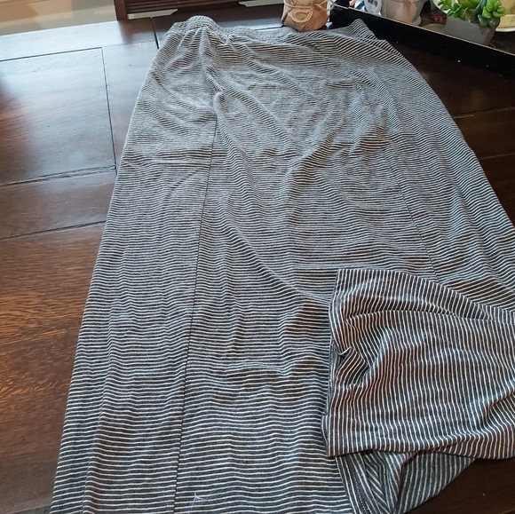American OUTFITTERS Striped skirt/B4A - Picture 1 of 3